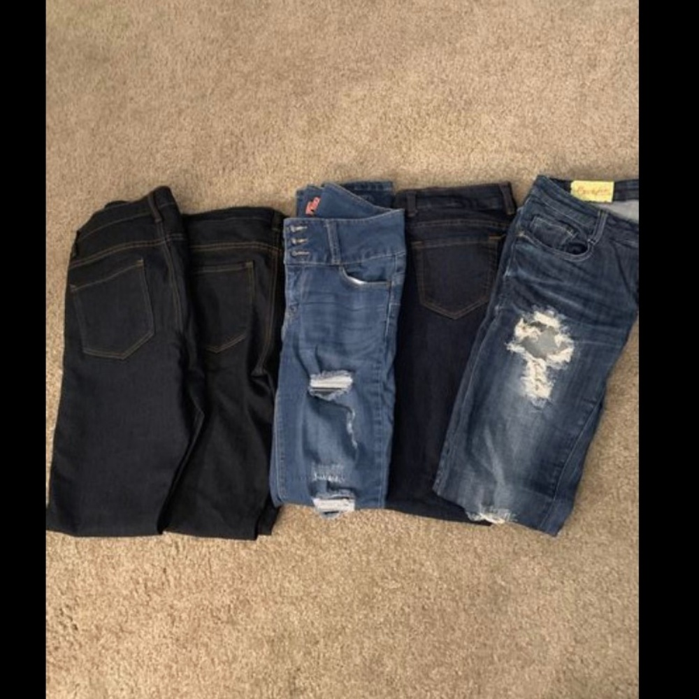 Woman's Blue Jeans Bundle - 5 Pairs
